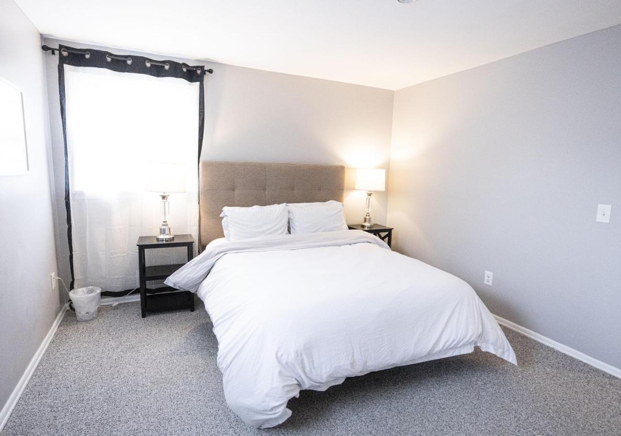 Cheerful Home With Free Parking And Wifi Рочестер Экстерьер фото