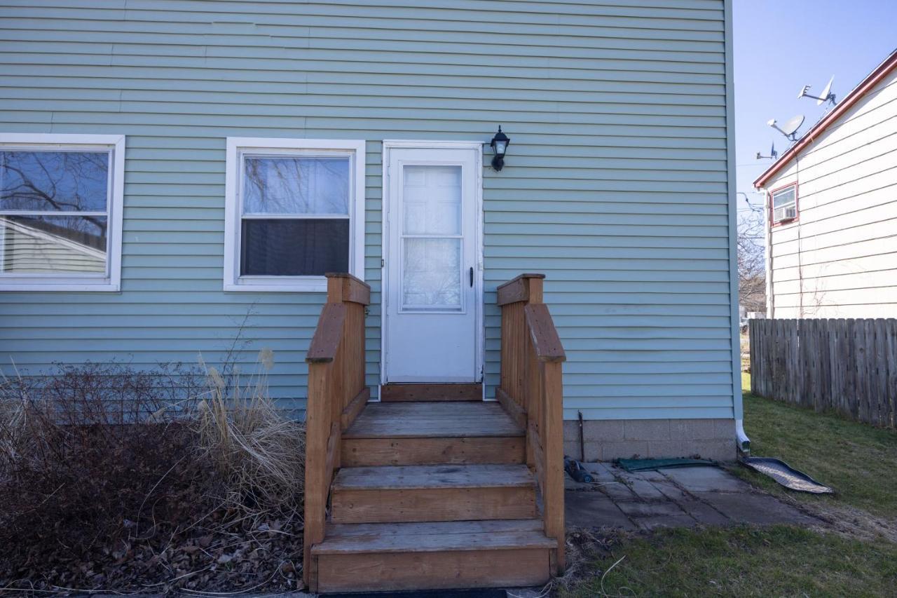 Cheerful Home With Free Parking And Wifi Рочестер Экстерьер фото