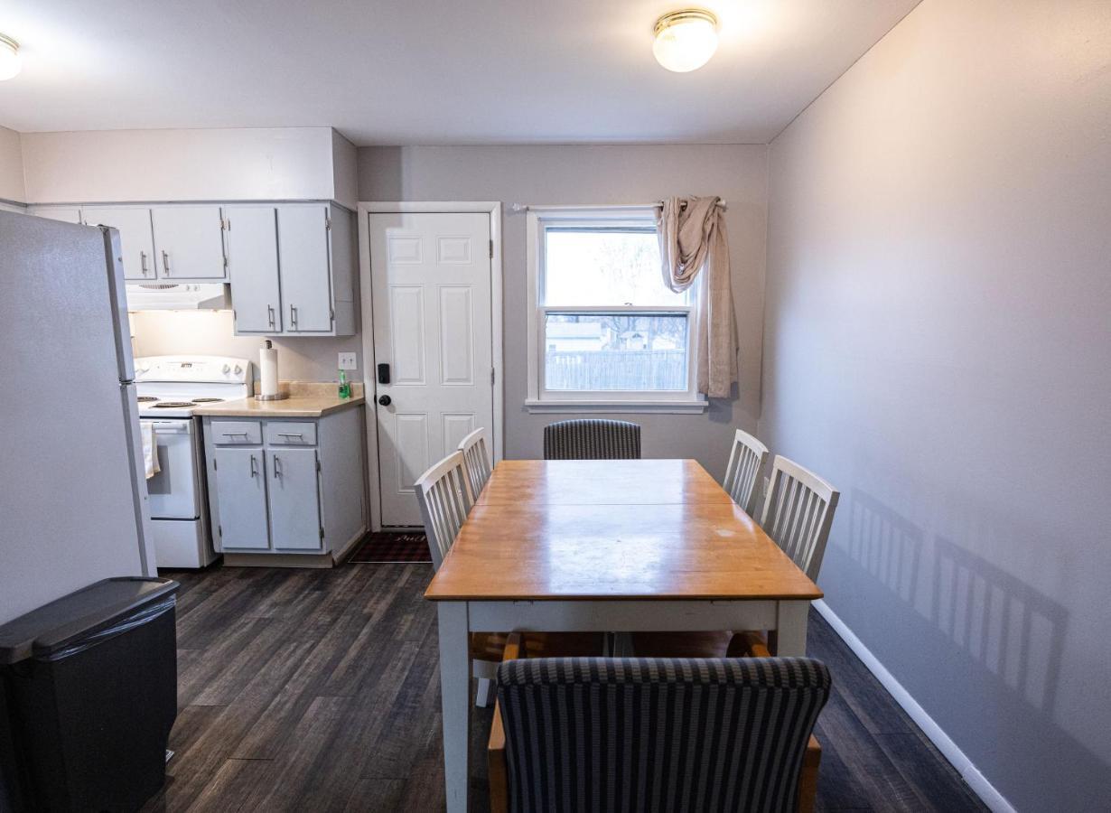 Cheerful Home With Free Parking And Wifi Рочестер Экстерьер фото